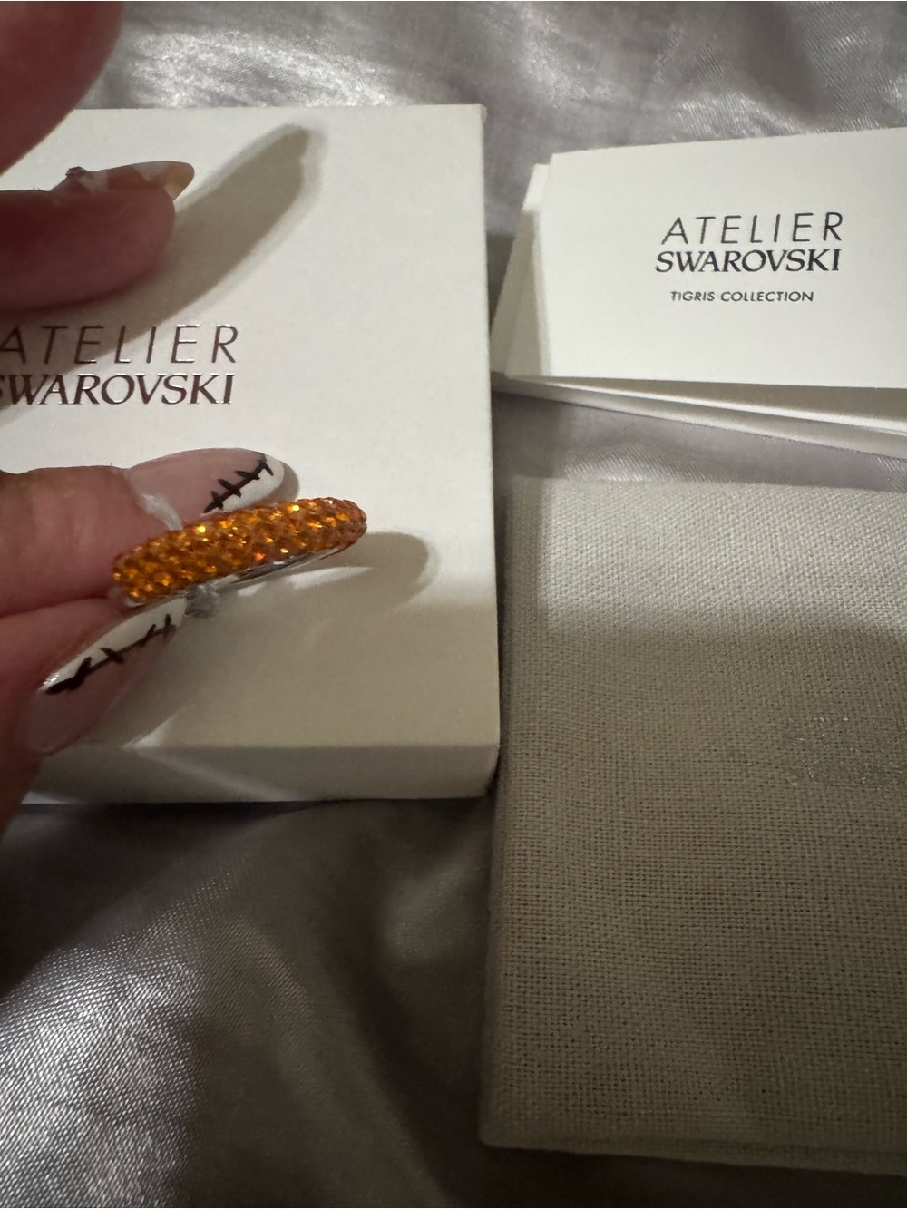 Swarovski Atelier Tigris ring Orange, Rhodium plated SIZE 55/7 - Picture 3 of 5